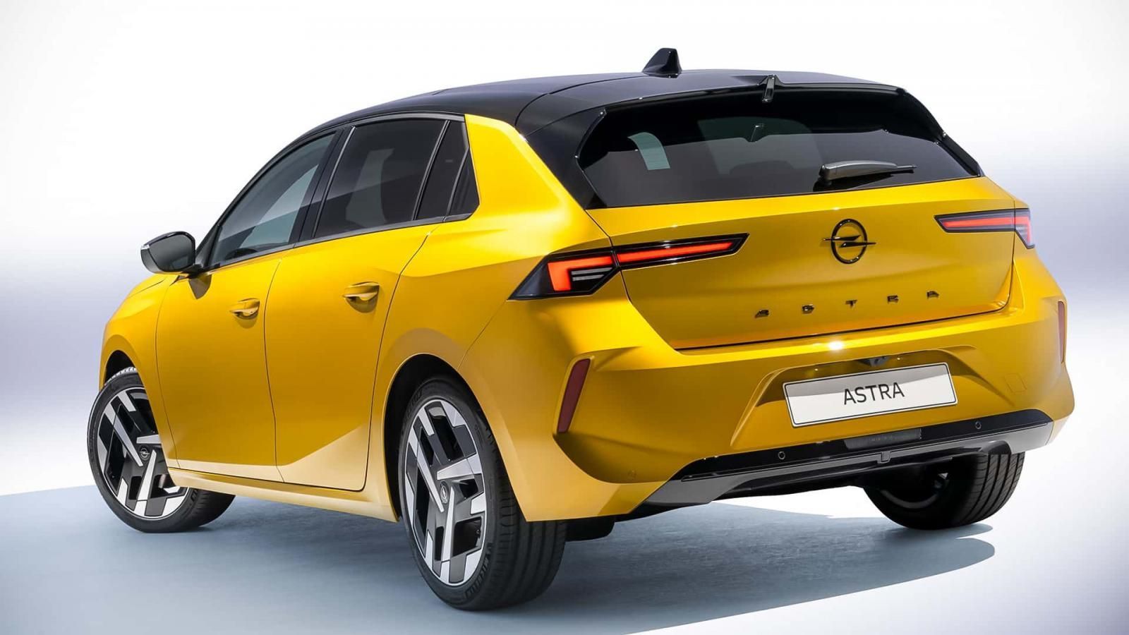 Αυτές είναι οι τιμές του ανανεωμένου Opel Astra στην Ελλάδα